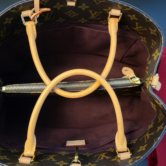 *SOLD*LV MONTAIGNE GM - Picture 13 of 15